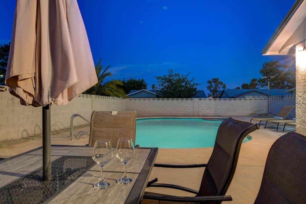 Ferienhaus Vegas Hideaway~pool, Bar, Many Beds~near Strip *
